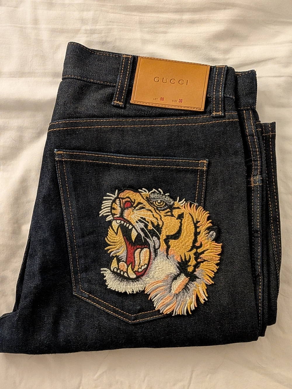 Gucci Men’s Dark Blue Embroidered Tiger Pocket Jeans 30x30